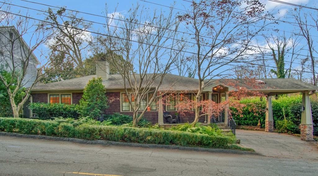 3 bedroom, 2 bathroom, 1,550 sq ft single family residence sold at 630 Oakdale Road, Atlanta, GA 30307