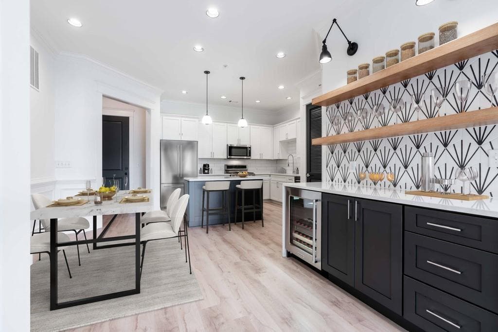 2 bedroom, 2 bathroom, 1,420 sq ft condominium sold at 625 Piedmont Avenue 2028, Atlanta, GA 30308