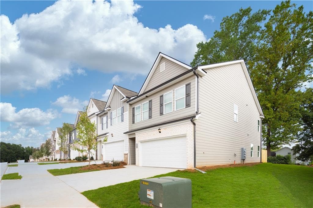 5526 Donerail Street 82, Stonecrest, GA 30058 — most recent listing photo