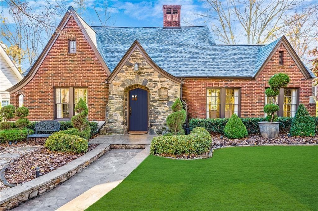 5 bedroom, 4 bathroom, 3,683 sq ft single family residence sold at 927 East Rock Springs, Atlanta, GA 30306 — photo 1 of 1