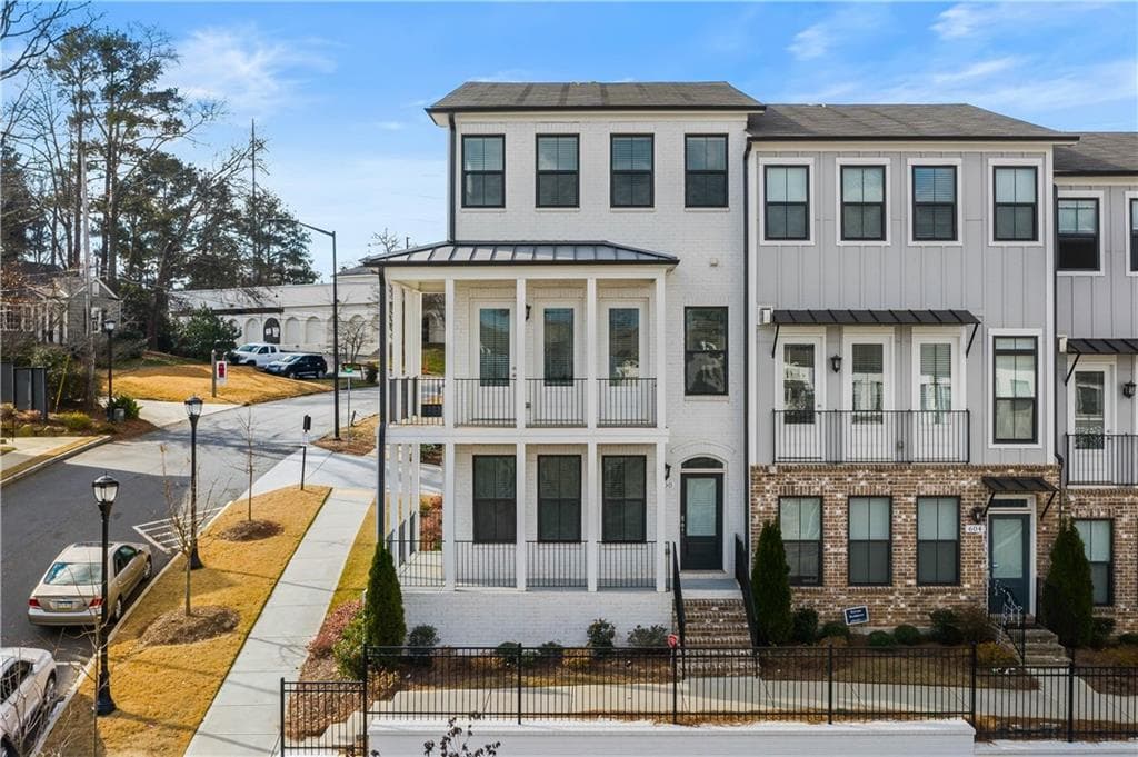 4 bedroom, 4 bathroom, 1,982 sq ft townhouse sold at 600 Morning Glory Place, Atlanta, GA 30324