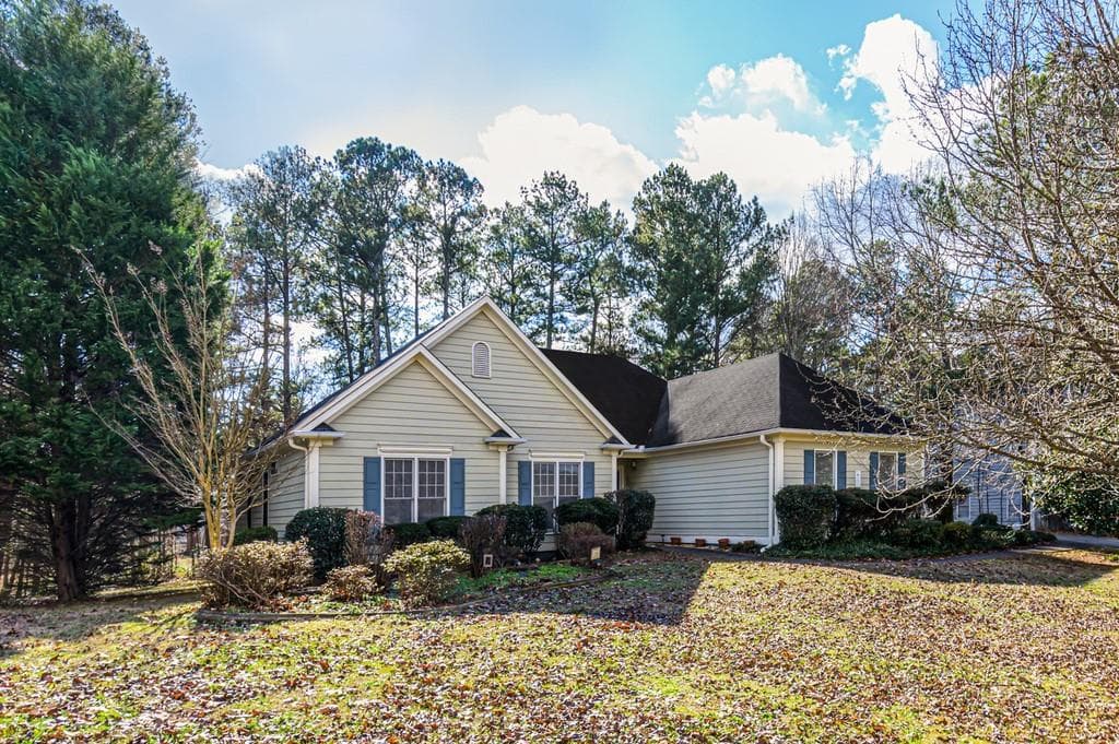 3 bedroom, 2 bathroom, 1,553 sq ft single family residence sold at 1824 Danbury Court, Powder Springs, GA 30127