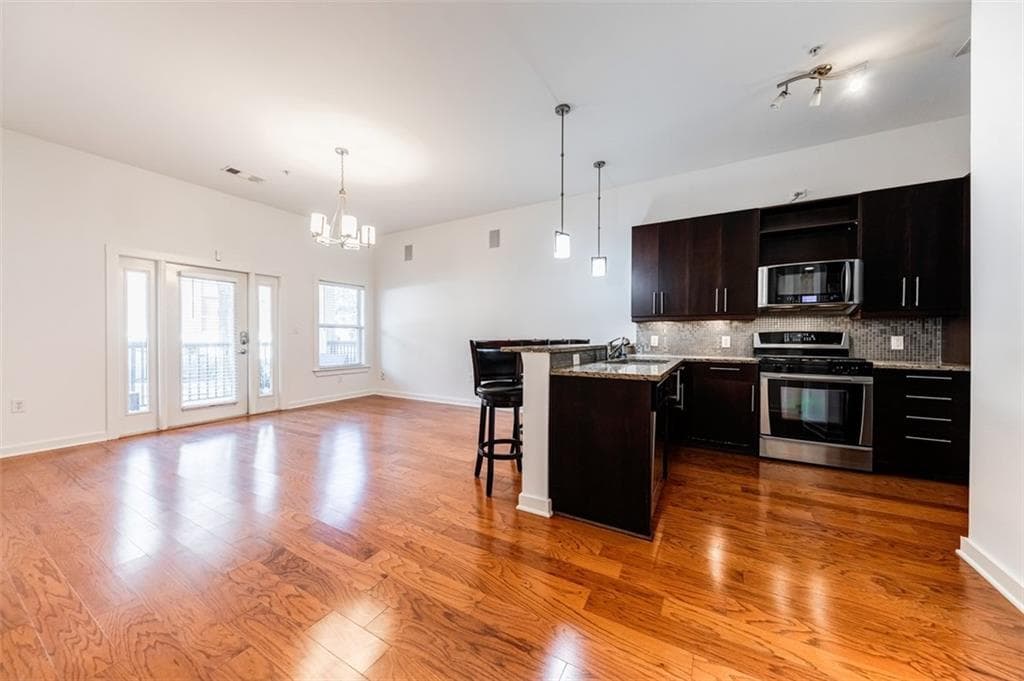 1 bedroom, 1 bathroom, 810 sq ft condominium sold at 870 Inman Village Parkway 224, Atlanta, GA 30307