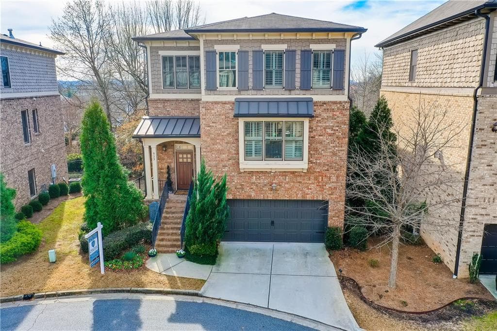 4 bedroom, 4 bathroom, 3,236 sq ft single family residence sold at 933 Canterbury Lane, Atlanta, GA 30324