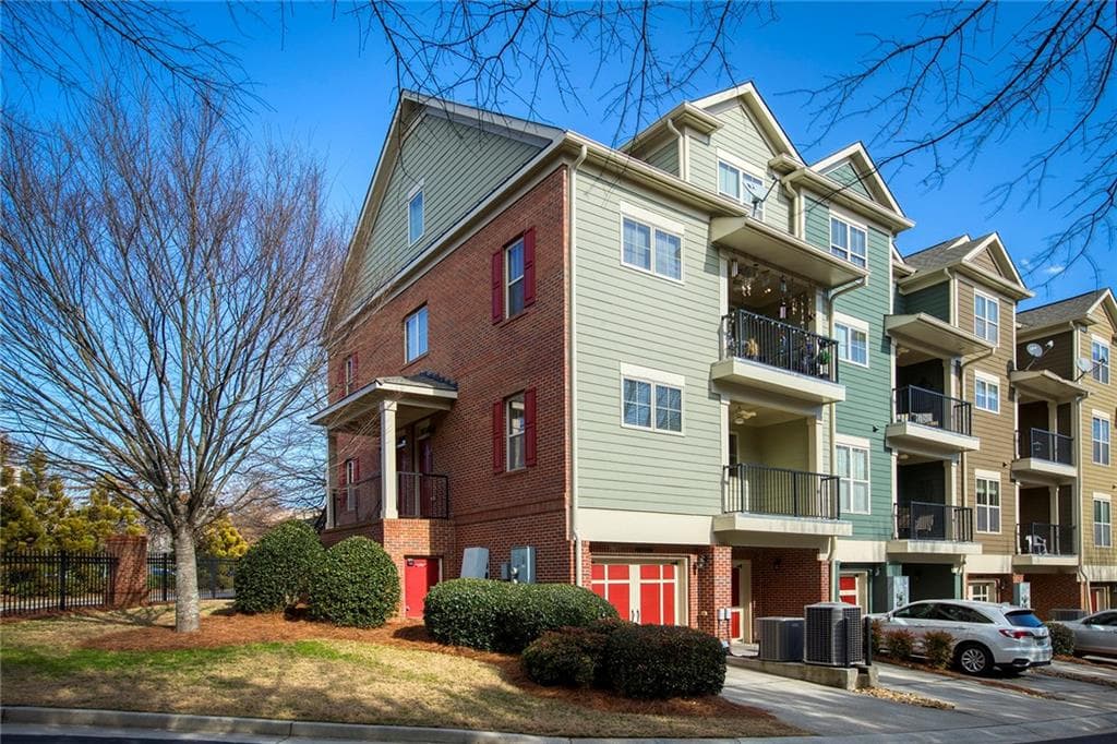 2556 Wander Trail, Alpharetta, GA 30022 — most recent listing photo