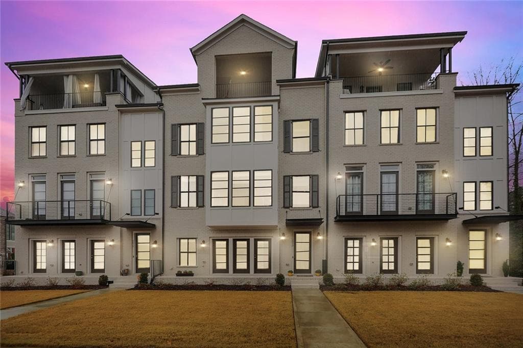 2073 Wheaton Way, Sandy Springs, GA 30328 — most recent listing photo