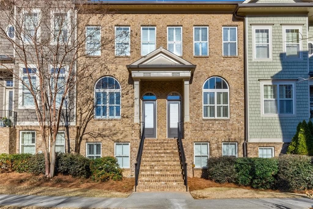 3 bedroom, 4 bathroom, 2,322 sq ft townhouse sold at 2447 Gatebury Circle, Atlanta, GA 30341