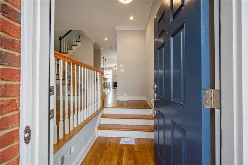3 bedroom, 4 bathroom, 2,000 sq ft townhouse sold at 10728 Ellicot Way, Alpharetta, GA 30022