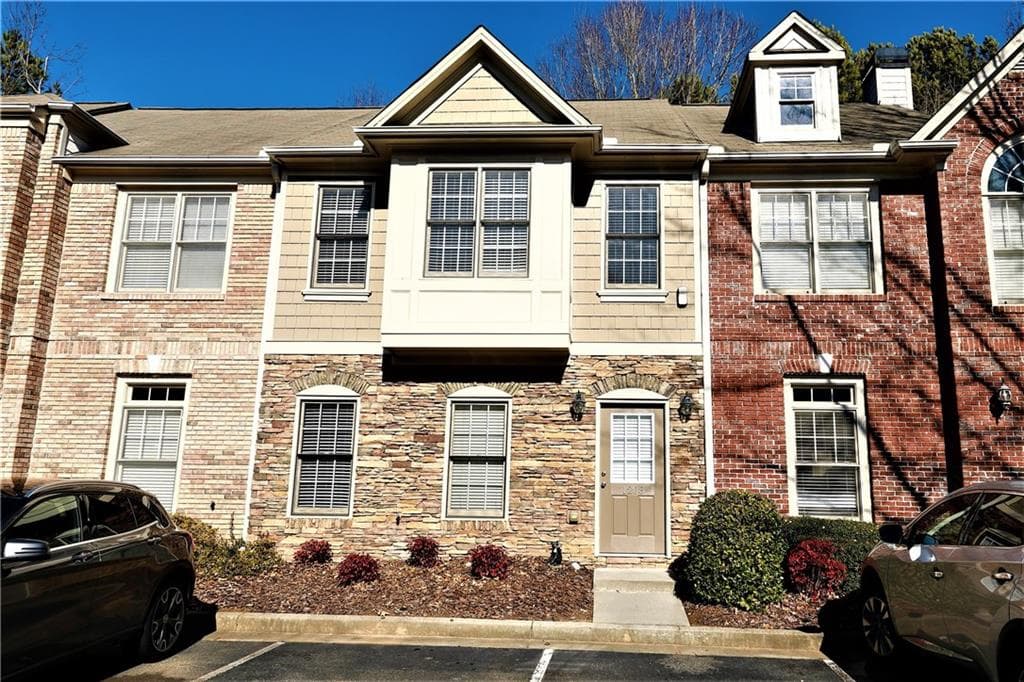 2 bedroom, 3 bathroom, 1,478 sq ft townhouse sold at 1208 Harris Commons Place, Roswell, GA 30076