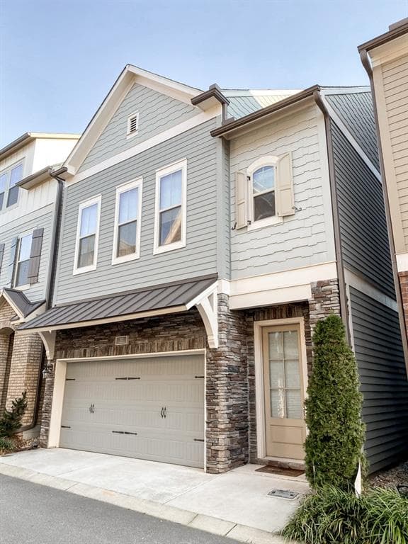 212 Dellwood Drive, Smyrna, GA 30080 — most recent listing photo
