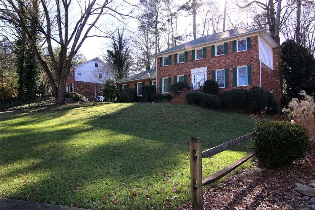 1741 Kellogg Springs Drive, Dunwoody, GA 30338 — most recent listing photo