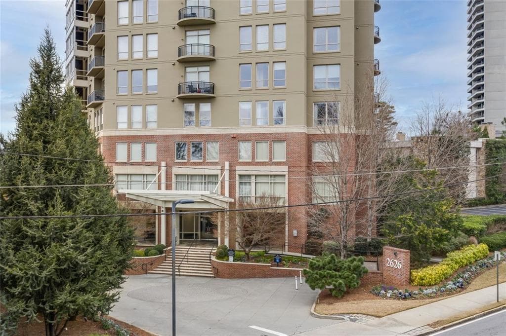2626 Peachtree Road 407, Atlanta, GA 30305 — most recent listing photo