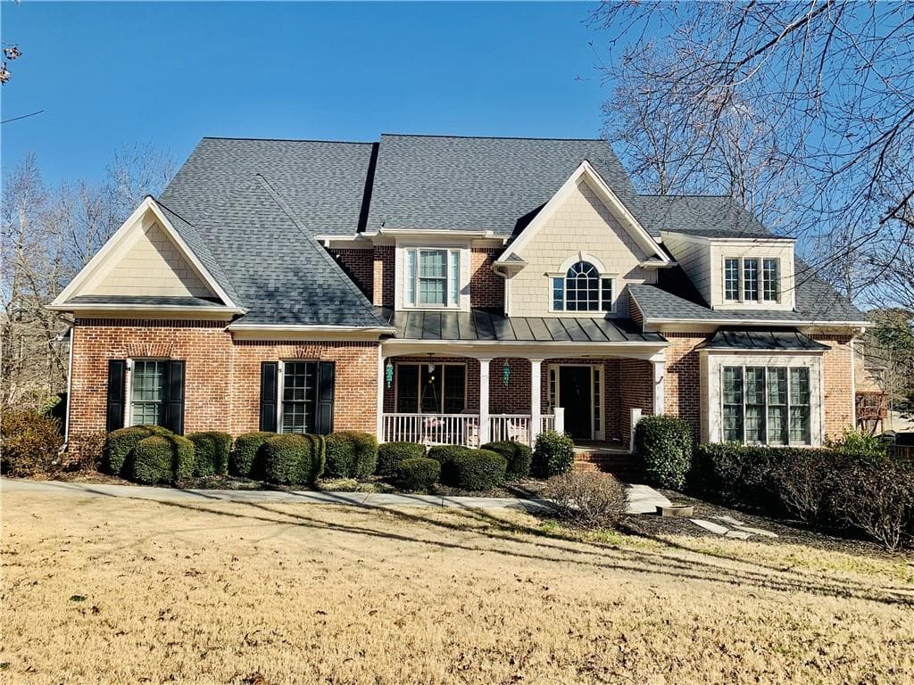 4 bedroom, 5 bathroom, 3,700 sq ft single family residence sold at 2285 Saxony Trace, Alpharetta, GA 30005