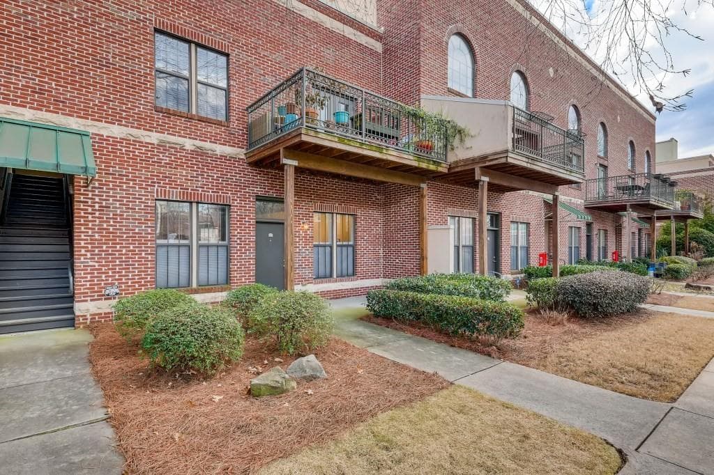 1 bedroom, 1 bathroom, 724 sq ft condominium sold at 791 Wylie Street 703, Atlanta, GA 30316