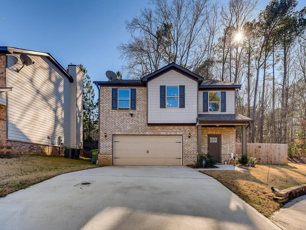 4 bedroom, 3 bathroom, 1,974 sq ft single family residence sold at 4192 Woodland Park Drive, Atlanta, GA 30331