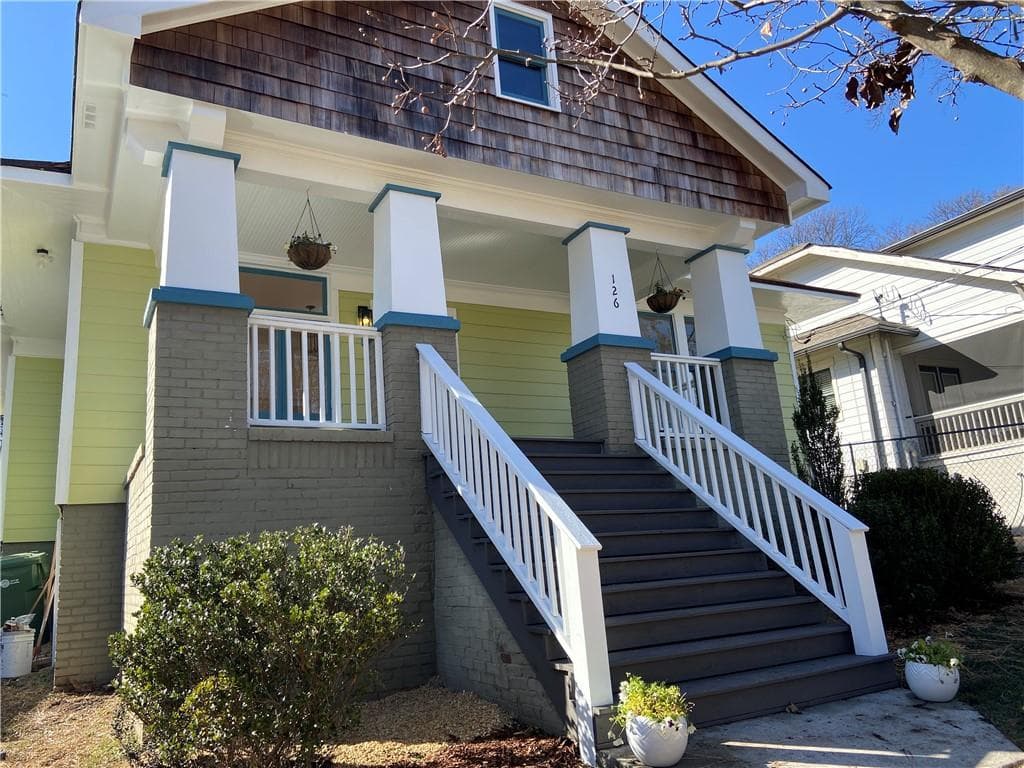 3 bedroom, 2 bathroom, 1,808 sq ft single family residence sold at 126 Holiday Avenue, Atlanta, GA 30307