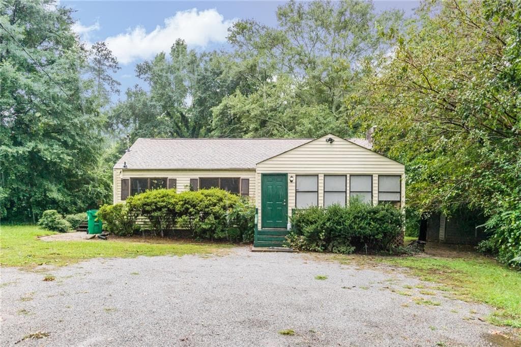 4073 Comanche Drive, Tucker, GA 30084 — most recent listing photo