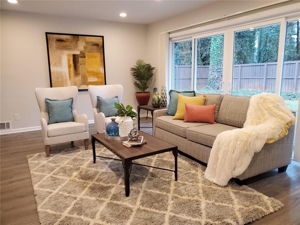415 Hammond Drive, Sandy Springs, GA 30328 — most recent listing photo