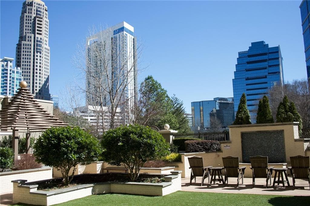 1 bedroom, 1 bathroom, 793 sq ft condominium sold at 3334 Peachtree Road 210, Atlanta, GA 30326