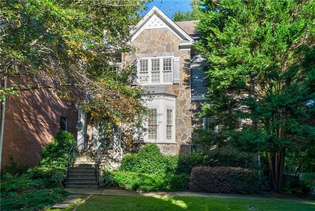 4 bedroom, 4 bathroom single family residence sold at 2120 Fernleaf Park Drive, Atlanta, GA 30318