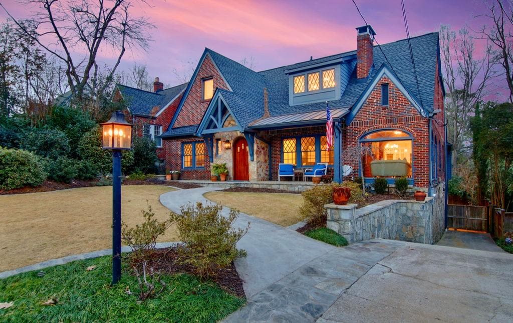 5 bedroom, 5 bathroom, 4,926 sq ft single family residence sold at 1160 Reeder Circle, Atlanta, GA 30306 — photo 1 of 1
