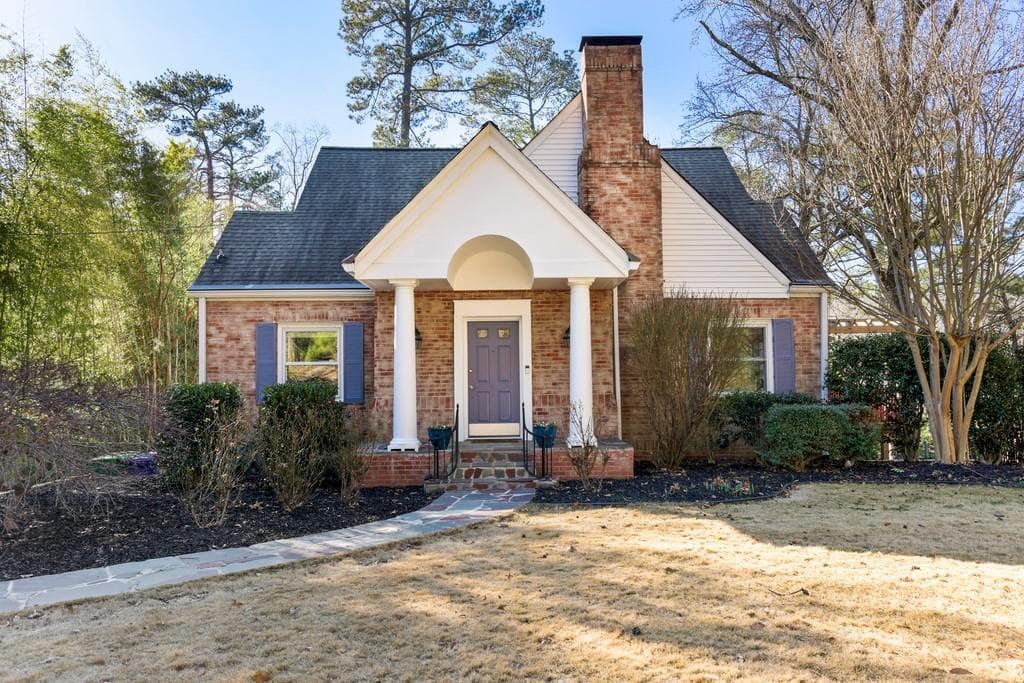 3 bedroom, 3 bathroom, 2,492 sq ft single family residence sold at 590 Lakeshore Drive, Atlanta, GA 30307