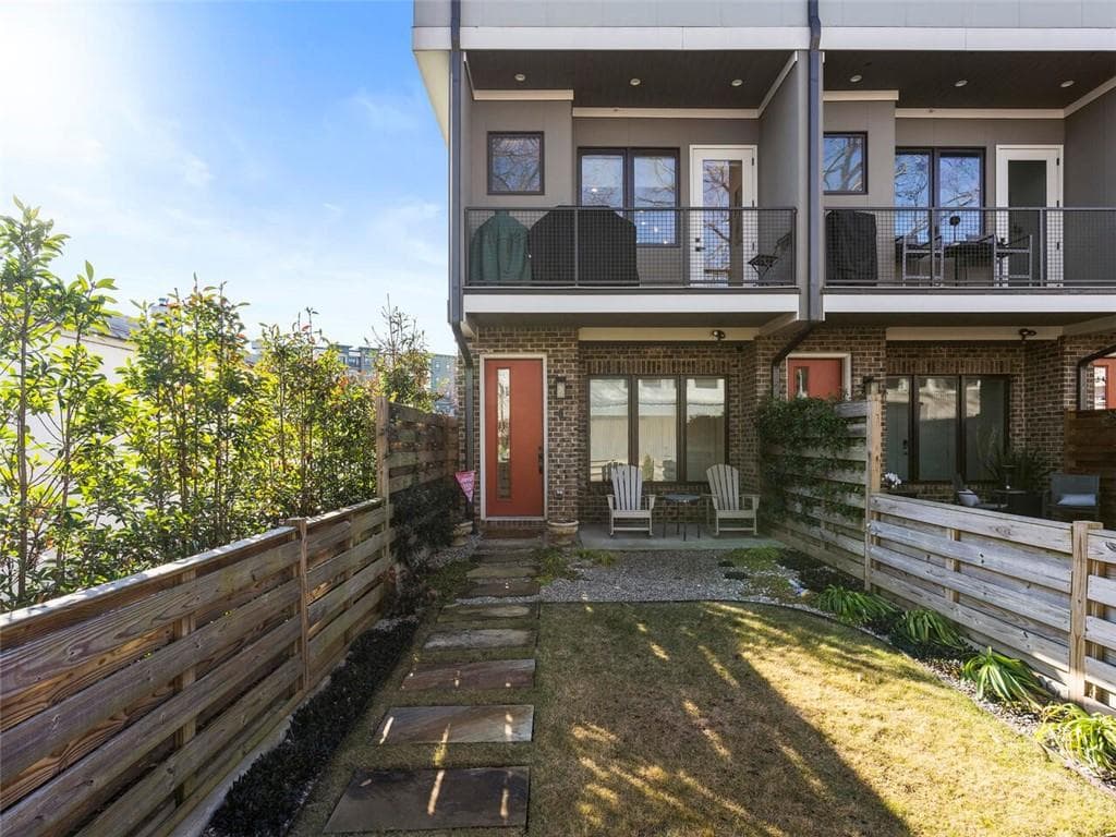 3 bedroom, 4 bathroom, 2,193 sq ft townhouse sold at 616 Angier Avenue 8, Atlanta, GA 30308