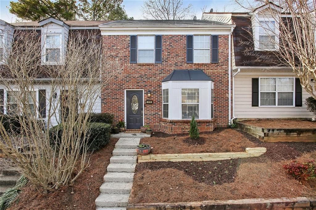 3 bedroom, 3 bathroom, 1,760 sq ft townhouse sold at 215 Quail Run, Roswell, GA 30076