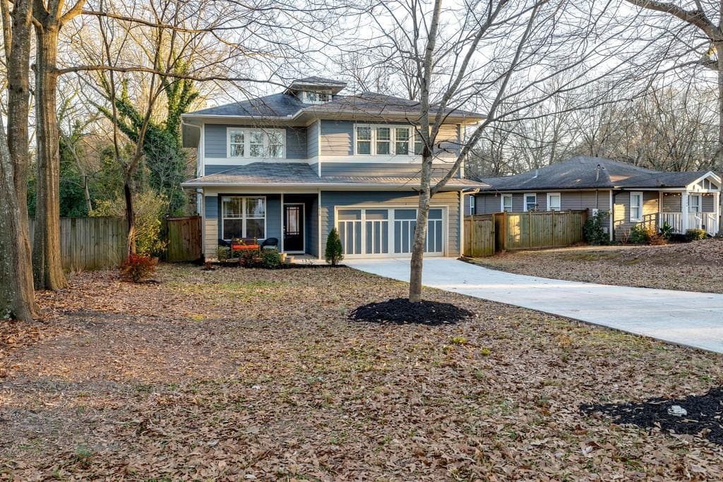 4 bedroom, 3 bathroom, 2,406 sq ft single family residence sold at 1976 Braeburn Circle, Atlanta, GA 30316