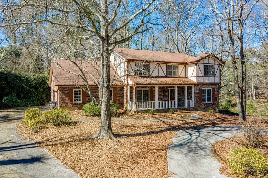 5 bedroom, 4 bathroom, 3,043 sq ft single family residence sold at 2119 Harbour Oaks Drive, Snellville, GA 30078