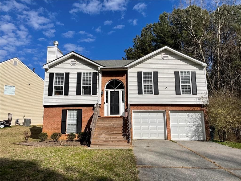 3 bedroom, 2 bathroom, 1,436 sq ft single family residence sold at 3703 Crescent Hill Lane, Acworth, GA 30101