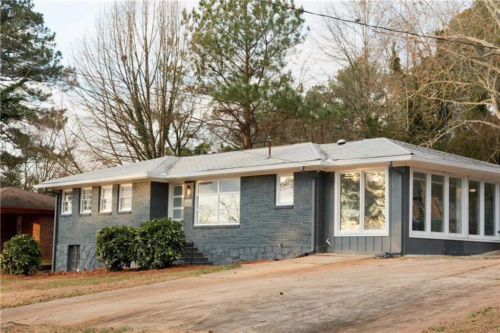 3 bedroom, 2 bathroom, 1,313 sq ft single family residence sold at 3393 Glensford Drive, Decatur, GA 30032