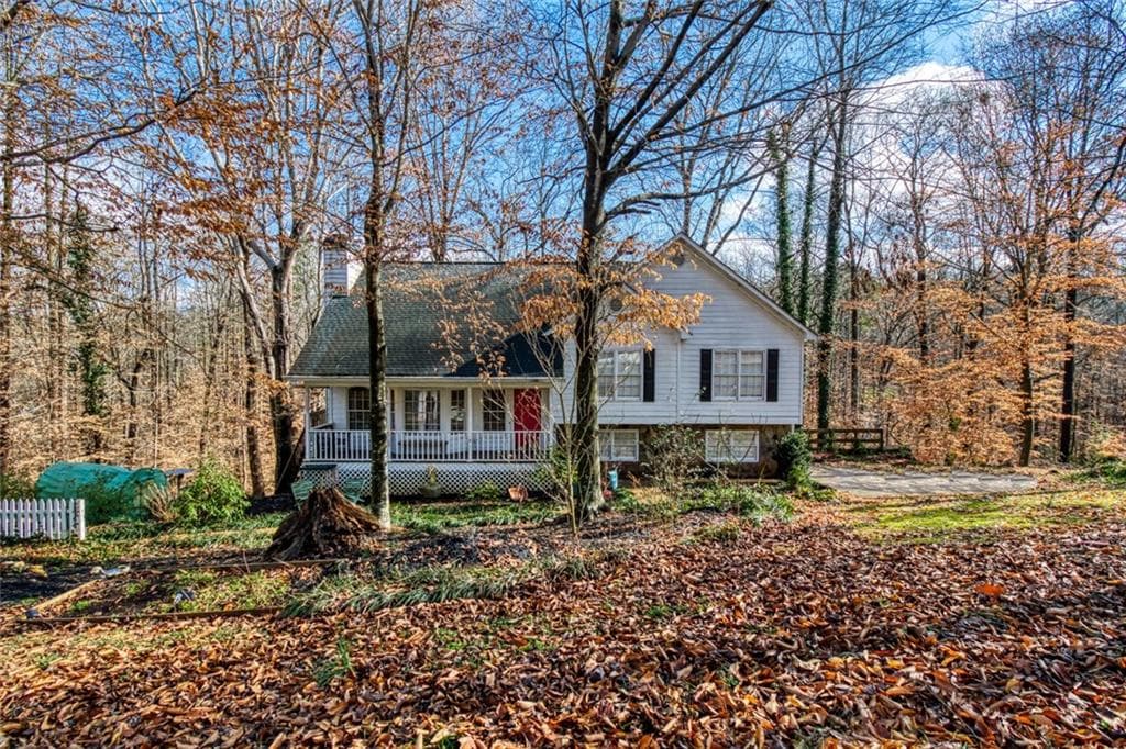 4 bedroom, 2 bathroom, 2,828 sq ft single family residence sold at 110 White City Court, Canton, GA 30115