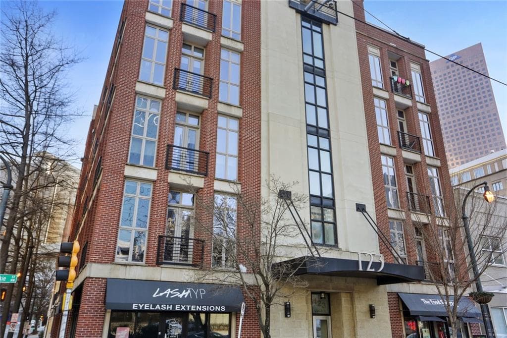 2 bedroom, 2 bathroom, 1,312 sq ft condominium sold at 123 Luckie Street 2209, Atlanta, GA 30303