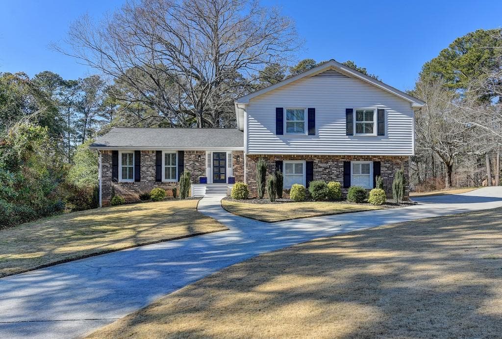 4 bedroom, 3 bathroom, 2,768 sq ft single family residence sold at 4572 Amberly Court, Atlanta, GA 30360