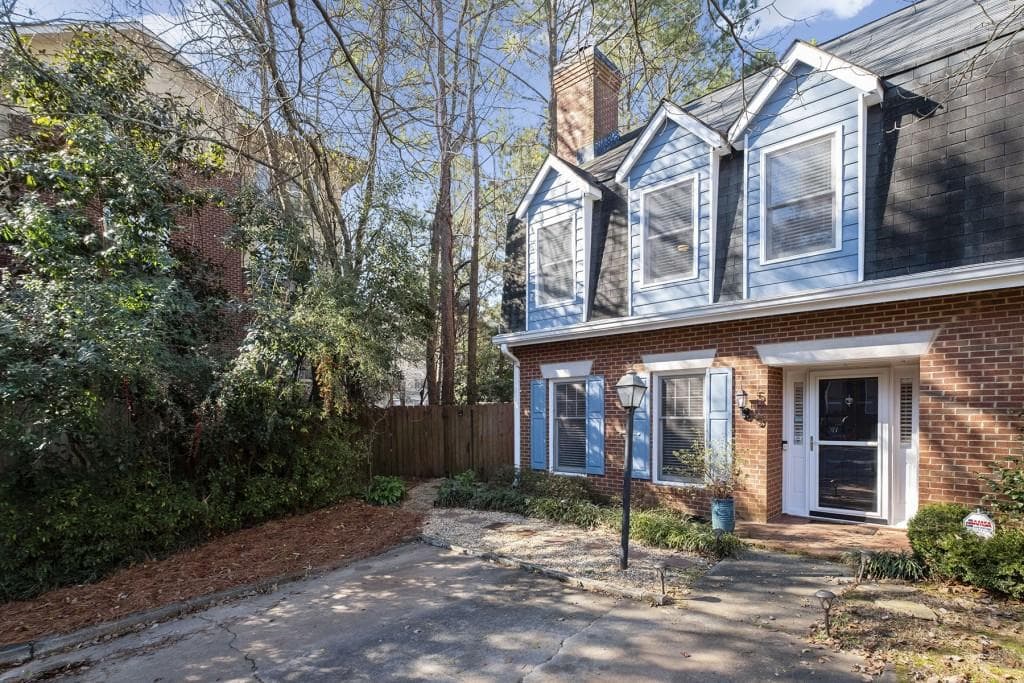2 bedroom, 3 bathroom, 1,590 sq ft townhouse sold at 570 Rock Springs Place, Atlanta, GA 30306 — photo 1 of 1