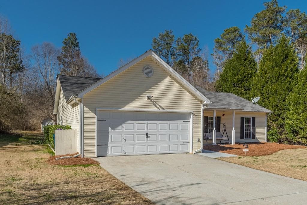 258 Turnberry Lane, Winder, GA 30680 — most recent listing photo