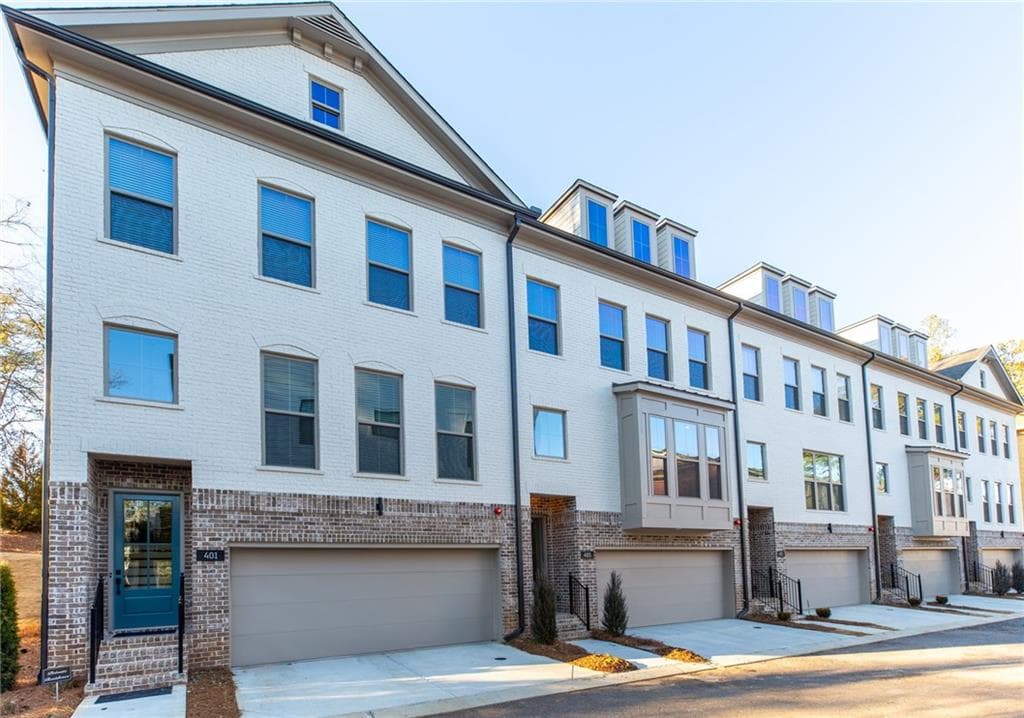 3 bedroom, 3 bathroom, 2,448 sq ft townhouse sold at 207 Mitchell Lane 4, Woodstock, GA 30188