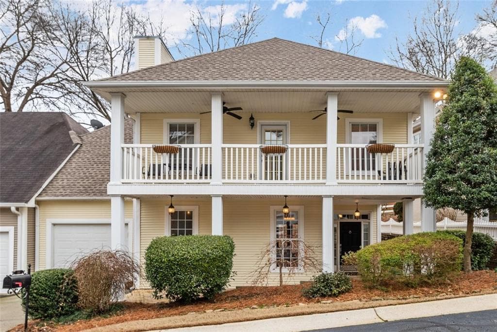 3 bedroom, 3 bathroom, 1,804 sq ft townhouse sold at 40 Tower Park Place, Roswell, GA 30075