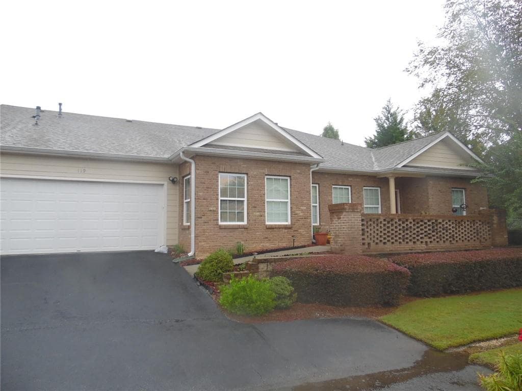 3 bedroom, 2 bathroom, 1,784 sq ft townhouse sold at 119 Villa Park Circle, Stone Mountain, GA 30087