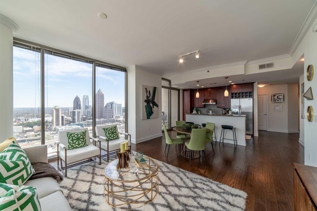 2 bedroom, 3 bathroom, 1,369 sq ft condominium sold at 270 17th Street 2902, Atlanta, GA 30363