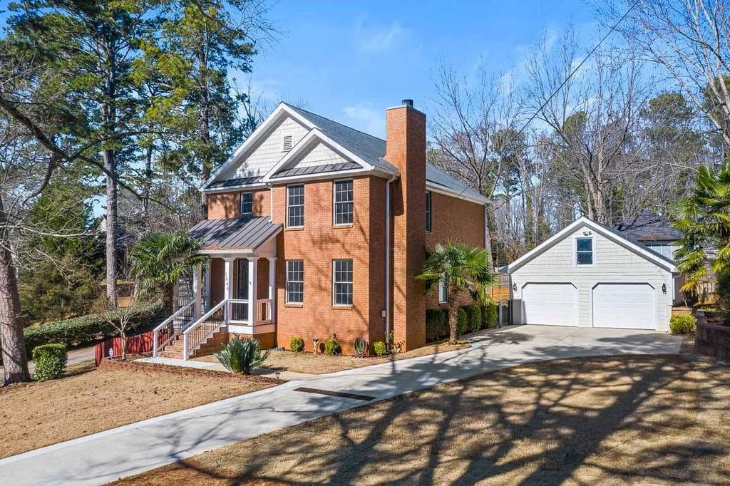 3 bedroom, 3 bathroom, 1,904 sq ft single family residence sold at 1344 Skyhaven Road, Atlanta, GA 30316