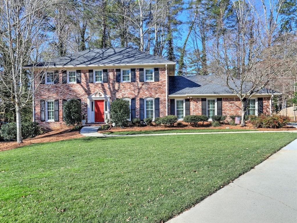 672 Lakeview Trail, Marietta, GA 30068 — most recent listing photo