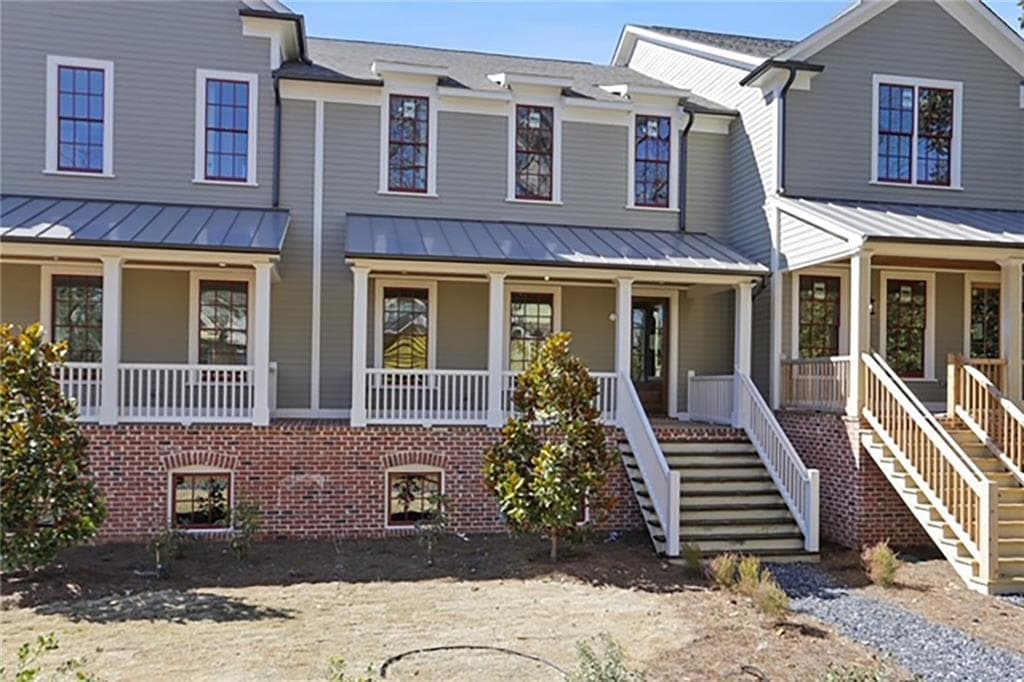 4 bedroom, 4 bathroom, 2,827 sq ft townhouse sold at 1082 Green Street 6, Roswell, GA 30075