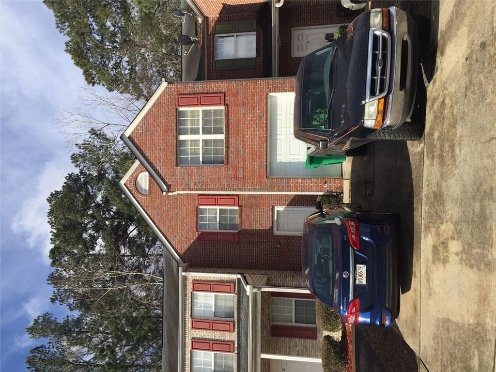 3 bedroom, 3 bathroom, 1,334 sq ft single family residence sold at 1533 EASTERN SUNRISE Lane, Decatur, GA 30034