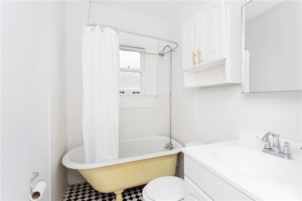 2 bedroom, 1 bathroom, 994 sq ft single family residence sold at 1432 Van Epps Avenue, Atlanta, GA 30316