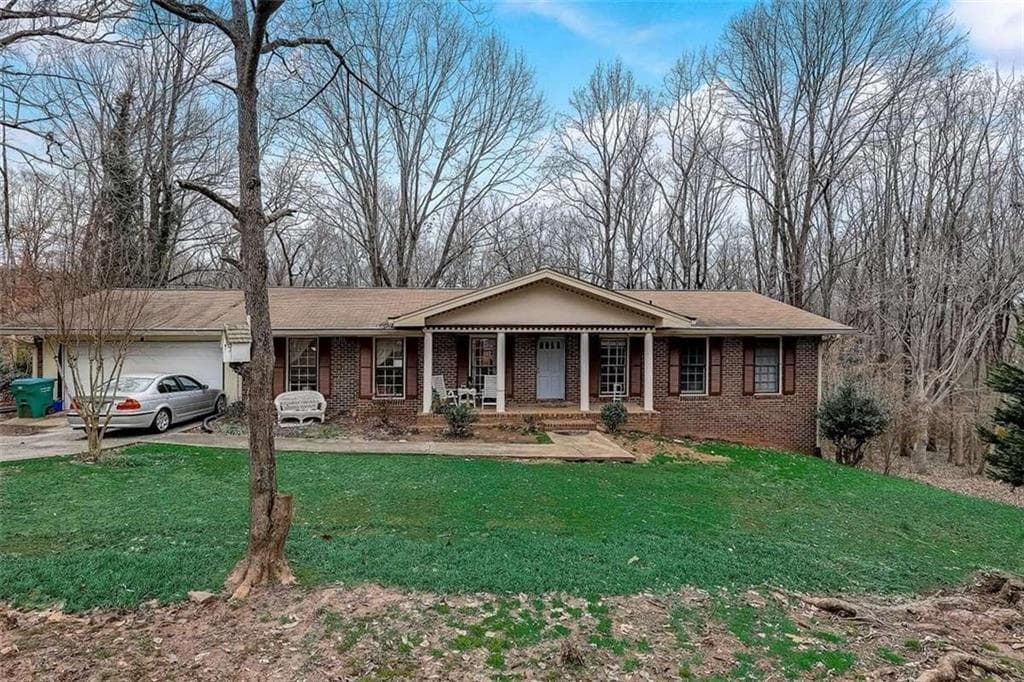 4 bedroom, 3 bathroom, 3,886 sq ft single family residence sold at 4807 Greenway Road, Norcross, GA 30071