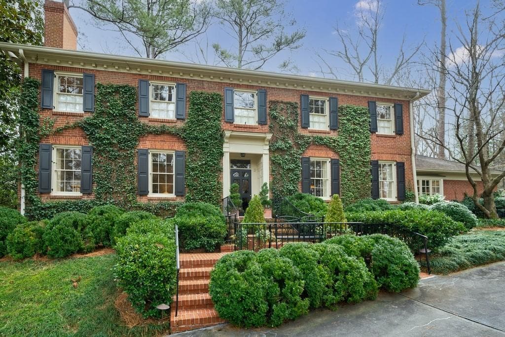 2721 Wyngate Drive, Atlanta, GA 30305 — most recent listing photo