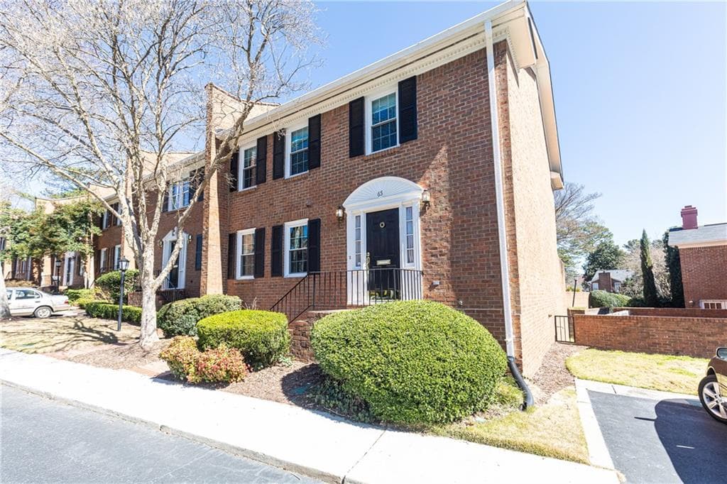2 bedroom, 3 bathroom, 1,944 sq ft condominium sold at 4620 WIEUCA Road 65, Atlanta, GA 30342 — photo 1 of 1