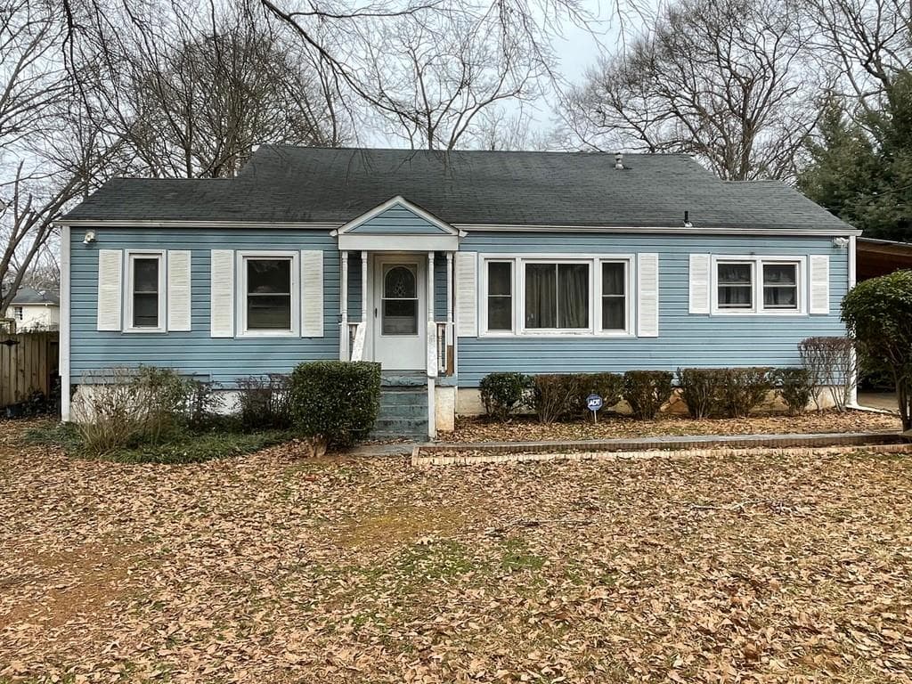 3 bedroom, 2 bathroom, 2,100 sq ft single family residence sold at 1642 Van Epps St SE, Atlanta, GA 30316